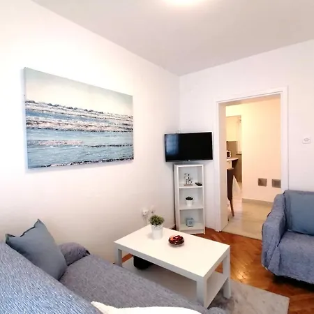 Apartman Gloria Krk Town Exterior photo