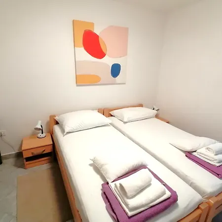 Apartman Gloria Krk Town Exterior photo