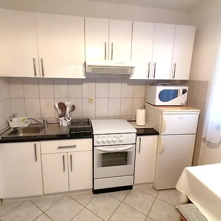 Apartman Gloria Krk Town Exterior photo