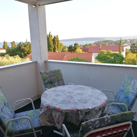 Apartman Gloria Krk Town Exterior photo